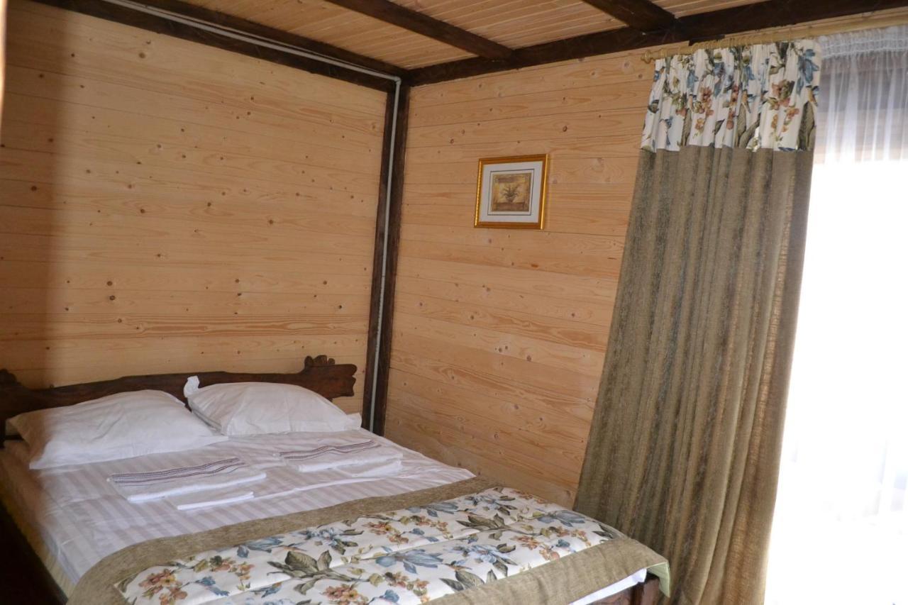 Chalet Shepit Karpat Μπούκοβελ Εξωτερικό φωτογραφία
